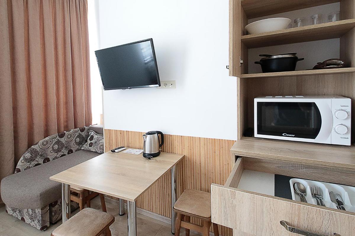Buk Apartments On Doroshenka 29 Lviv Exteriör bild