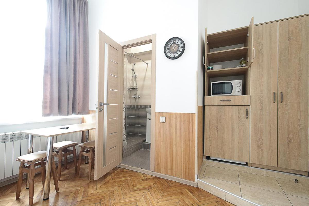 Buk Apartments On Doroshenka 29 Lviv Exteriör bild