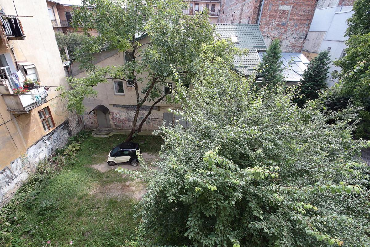 Buk Apartments On Doroshenka 29 Lviv Exteriör bild