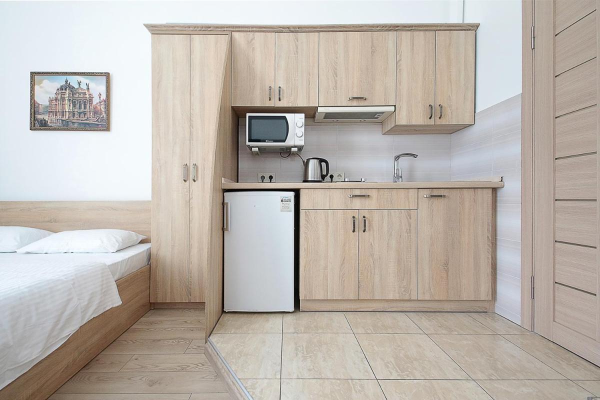 Buk Apartments On Doroshenka 29 Lviv Exteriör bild